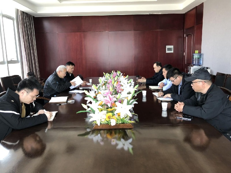 瓦力棋牌(中国)赫喆团支部召开学习贯彻“全国‘两会’精神”专题会议